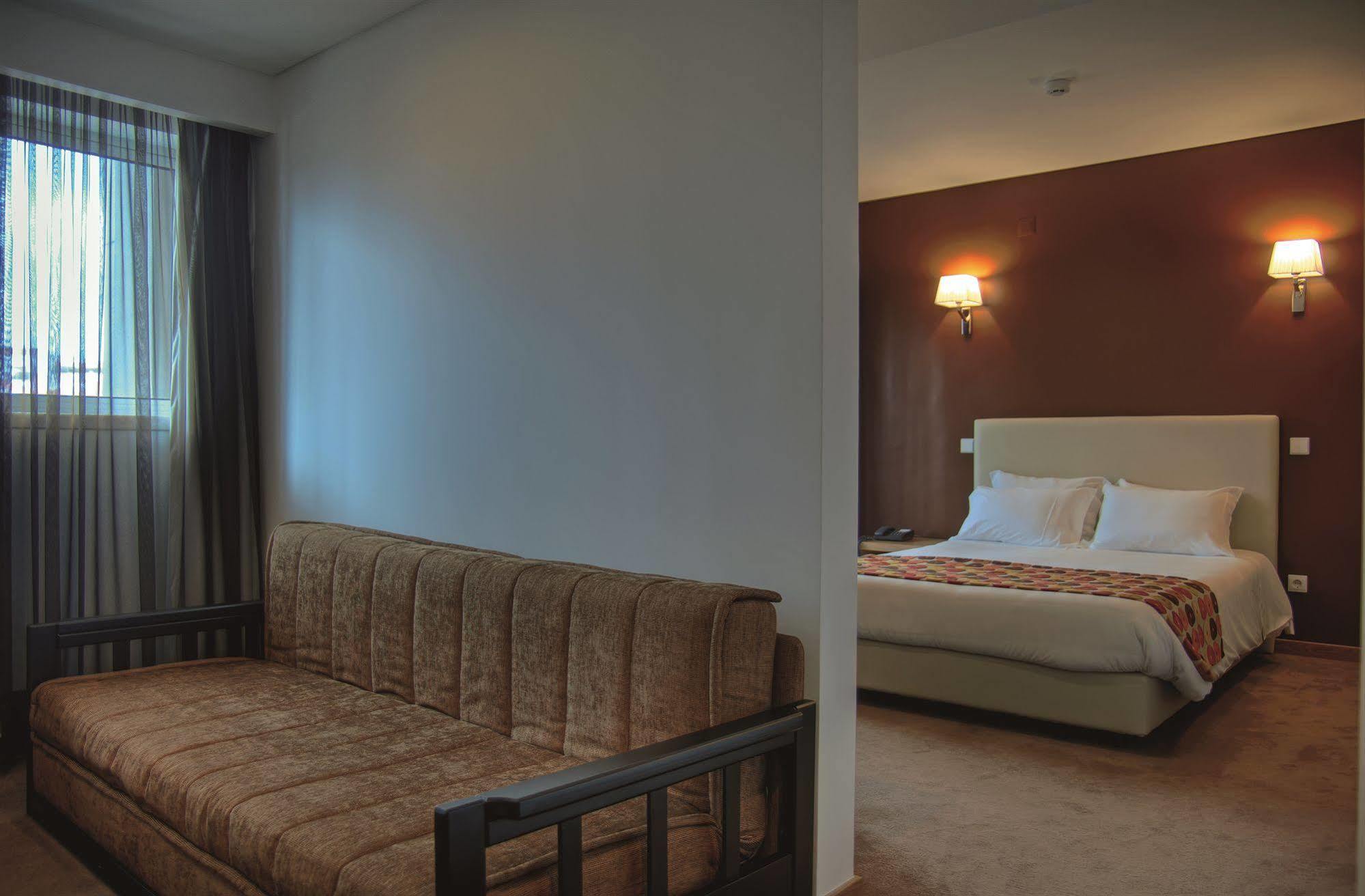 Hotel Sao Luis ليريا المظهر الخارجي الصورة